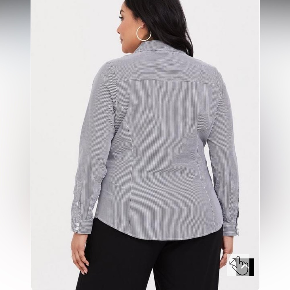 Torrid Stripe Poplin Button Down Shirt 6X - Picture 3 of 5